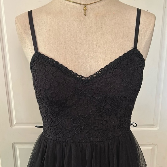 OLIVE TREE💫 Women’s Black Lace Spaghetti Strap Midi Evening Dress - Picture 6 of 15